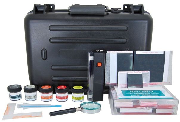 Master Fluorescent Magnetic Latent Print Kit