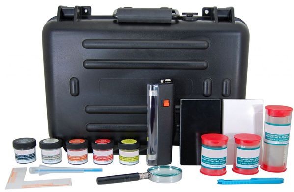 Fluorescent Magnetic Latent Print Kit
Master Fluorescent Magnetic Latent Print Kit